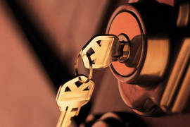 Imagem de chave na fechadura